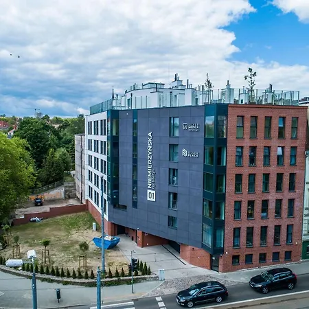 Silver Place Aparthotel *